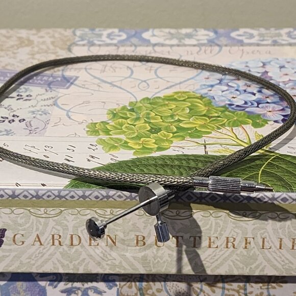 Vintage 20 inch Camera Shutter Release Locking Cable - Picture 2 of 5